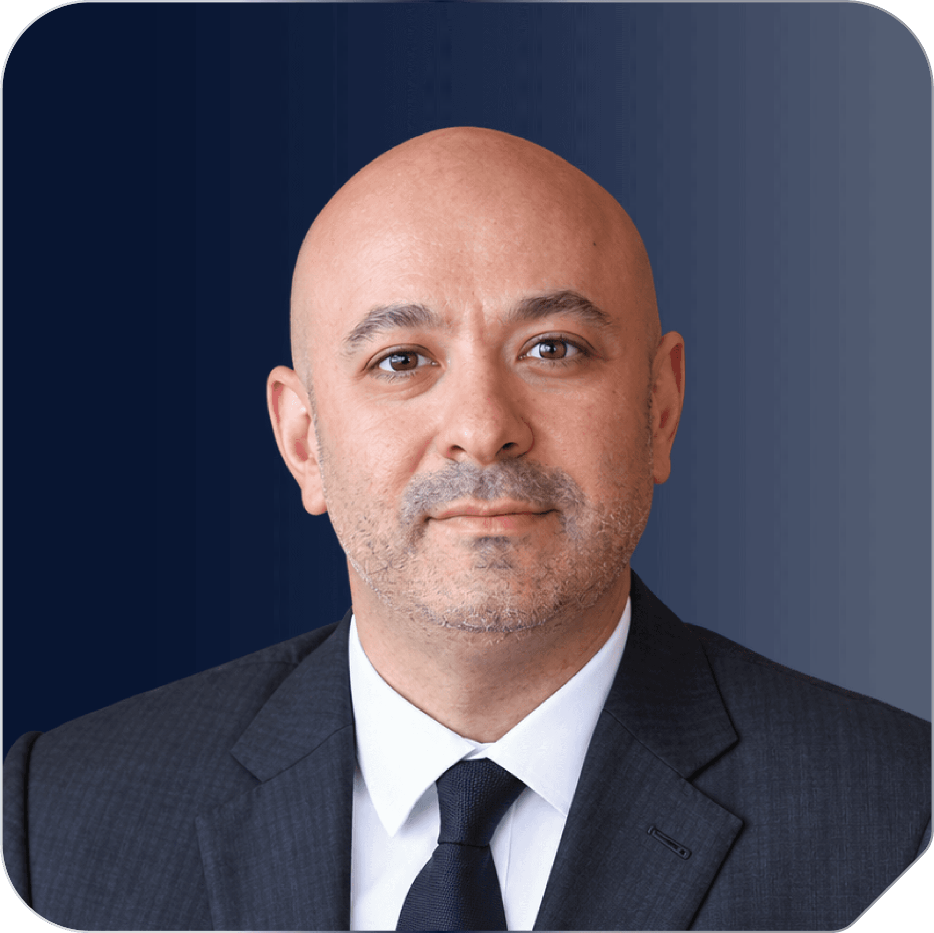 الأستاذ أسامة سلمان